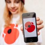 Startuje sb�rka ke Dni v�le�n�ch veter�n�. �erven� kv�ty pomohou hrdin�m v nelehk� dob� karant�ny